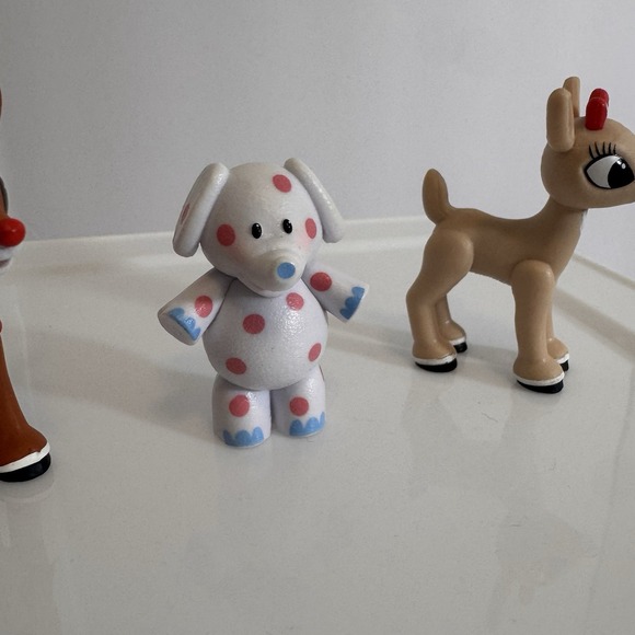 Rudolph the Red-Nosed Reindeer Clarice & Spotted Elephant PVC Figures 2" - Picture 3 of 5